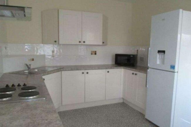 4 Elm Road, Fenland, Wisbech, Cambridgeshire PE13 2TB 10