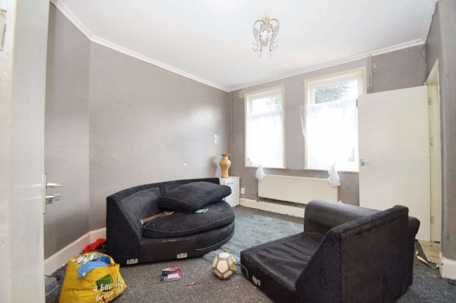 39 Central Drive, Shirebrook, NG20 8RA 5