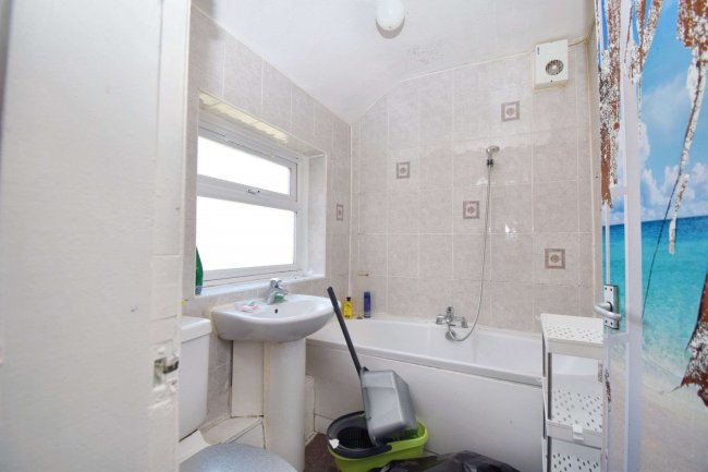 39 Central Drive, Shirebrook, NG20 8RA 5