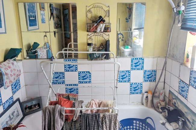 97 Woolwich Road, Bexleyheath, Kent, DA7 4LP 2