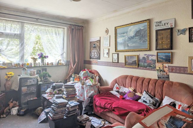 97 Woolwich Road, Bexleyheath, Kent, DA7 4LP 2