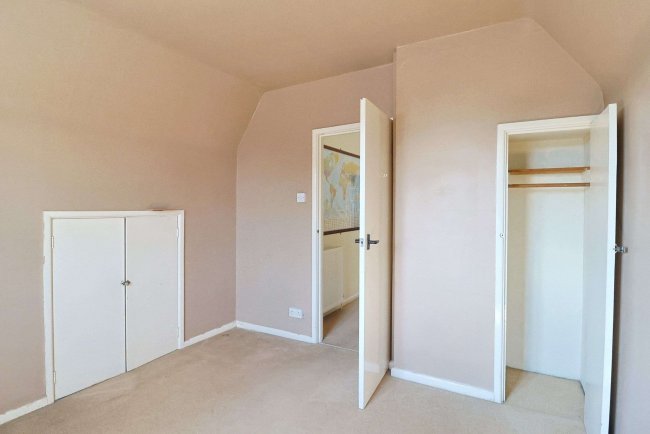 112 Leybourne Avenue, Bournemouth, BH10 6HB 4