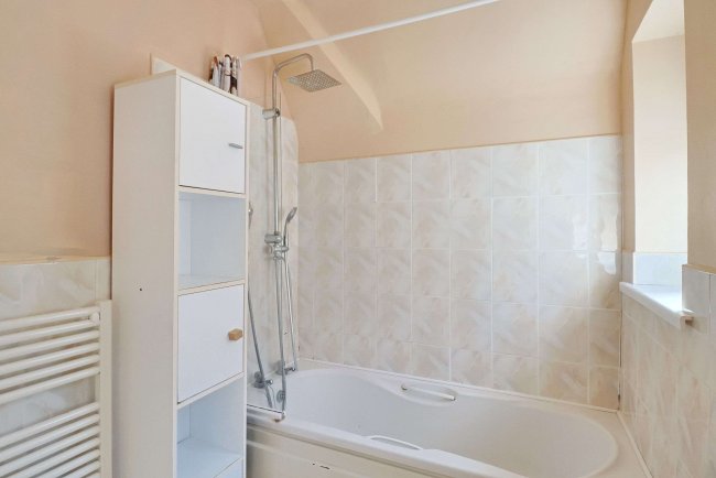 112 Leybourne Avenue, Bournemouth, BH10 6HB 4