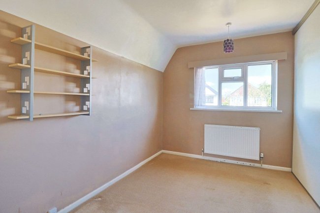 112 Leybourne Avenue, Bournemouth, BH10 6HB 4