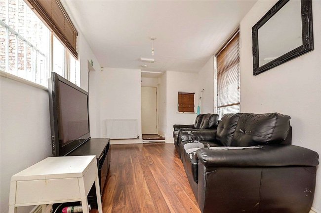 23 Crescent Road, Middlesbrough, TS1 4QN 6