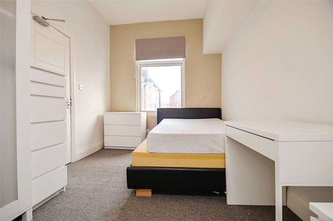 23 Crescent Road, Middlesbrough, TS1 4QN 6