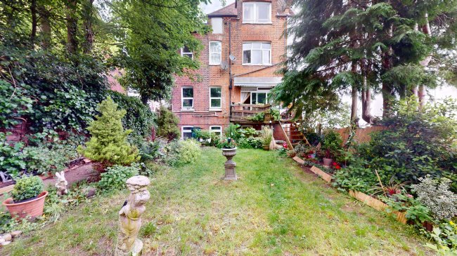 72d Finchley Lane, Hendon, London, NW4 1DH 5