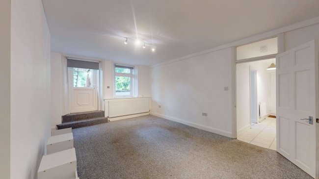 72d Finchley Lane, Hendon, London, NW4 1DH 5