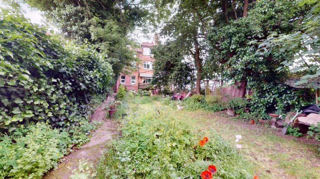 72d Finchley Lane, Hendon, London, NW4 1DH 5