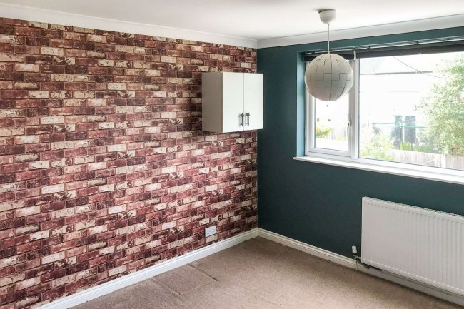 17 Lornes Close, Southend-on-Sea, Essex, SS2 4PX 6