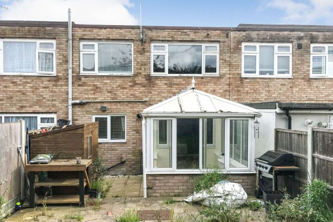 17 Lornes Close, Southend-on-Sea, Essex, SS2 4PX 6