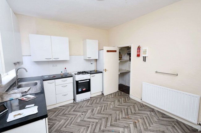 49 Dockland Street, Canning Town, E16 2JE 6