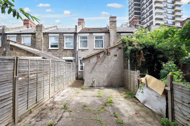 49 Dockland Street, Canning Town, E16 2JE 6