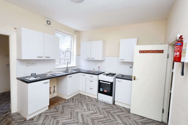 49 Dockland Street, Canning Town, E16 2JE 6