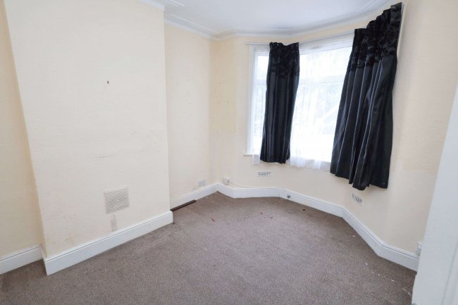 49 Dockland Street, Canning Town, E16 2JE 6