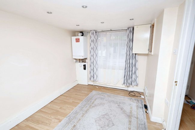 53 Clarence Road, Manor Park, E12 5BB 10