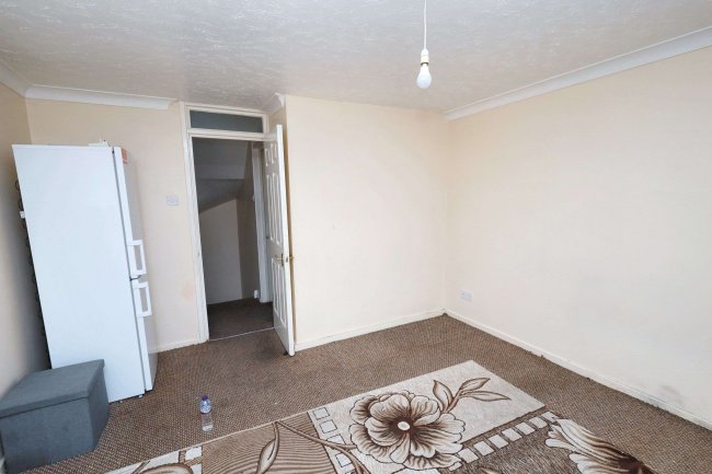 53 Clarence Road, Manor Park, E12 5BB 10