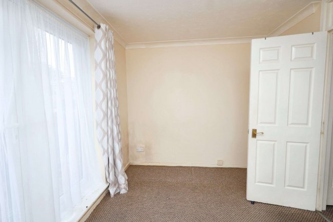 53 Clarence Road, Manor Park, E12 5BB 10