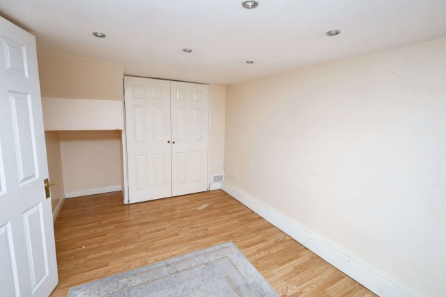 53 Clarence Road, Manor Park, E12 5BB 10