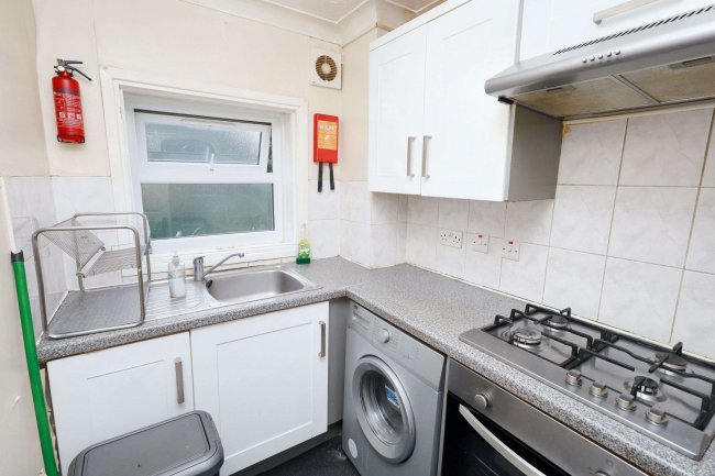 53 Clarence Road, Manor Park, E12 5BB 10