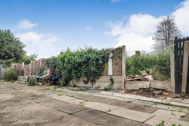 Land on the north-east side of 154 Cardington Square, Hounslow TW4 6AL 9