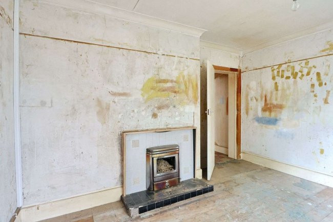 138 Malmesbury Park Road, Charminster, Bournemouth, BH8 8PJ 3