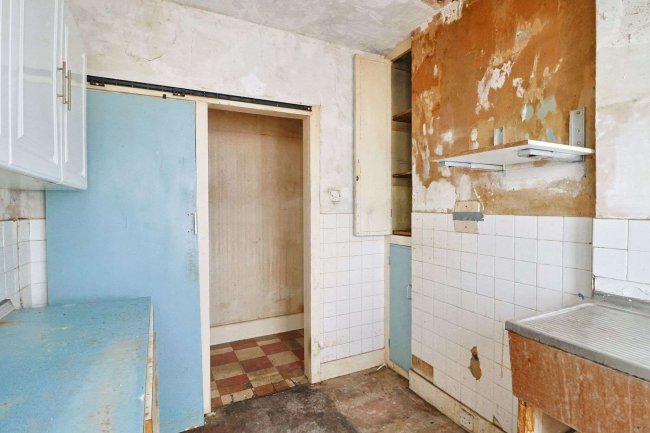 138 Malmesbury Park Road, Charminster, Bournemouth, BH8 8PJ 3