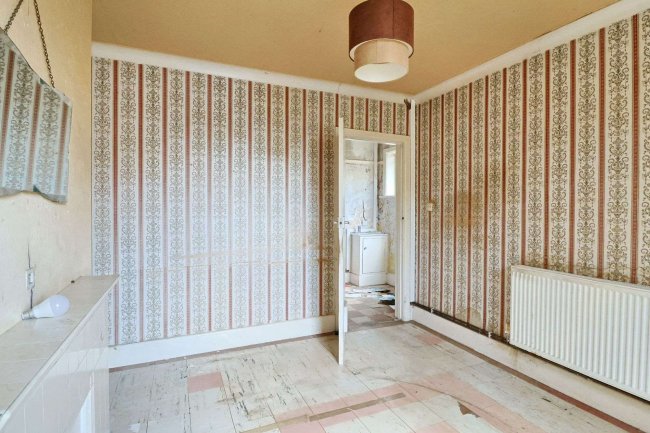 138 Malmesbury Park Road, Charminster, Bournemouth, BH8 8PJ 3