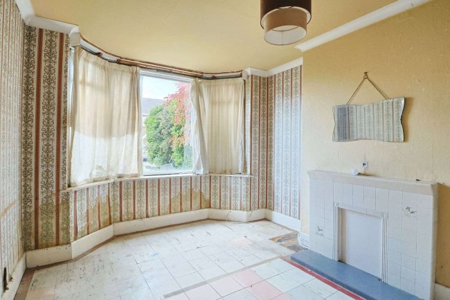 138 Malmesbury Park Road, Charminster, Bournemouth, BH8 8PJ 3