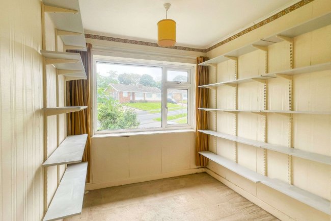 35 Winchester Way, Eastbourne, East Sussex, BN22 0JS 7