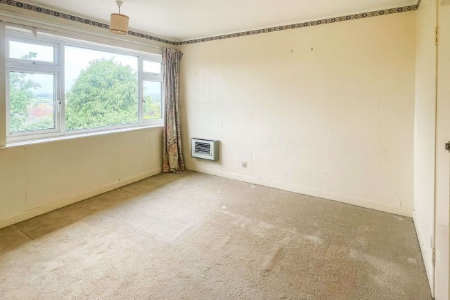 35 Winchester Way, Eastbourne, East Sussex, BN22 0JS 7