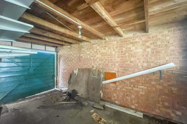 35 Winchester Way, Eastbourne, East Sussex, BN22 0JS 7