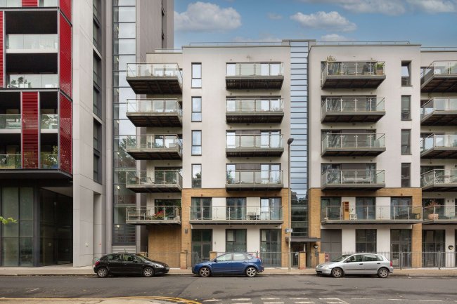 Flat 8, 24 Gwynne Road, Battersea, London, SW11 3GL 3