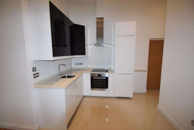 Flat 8, 24 Gwynne Road, Battersea, London, SW11 3GL 3