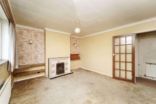 54 Taunton Lane, Coulsdon, CR5 1SF 9