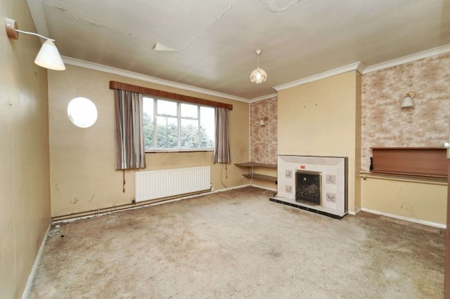 54 Taunton Lane, Coulsdon, CR5 1SF 9