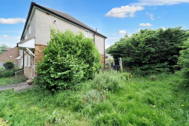 54 Taunton Lane, Coulsdon, CR5 1SF 9