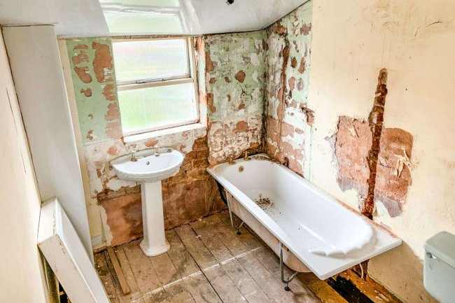 84 India Road, Gloucester, Gloucestershire, GL1 4DL 6