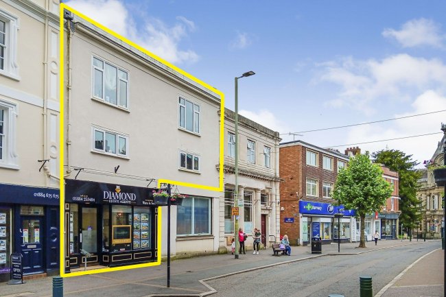 13 Fore Street, Tiverton, Devon, EX16 6LW 2