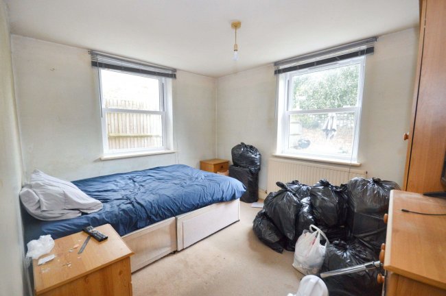 122 Boundaries Road, Balham, London SW12 8HG 9