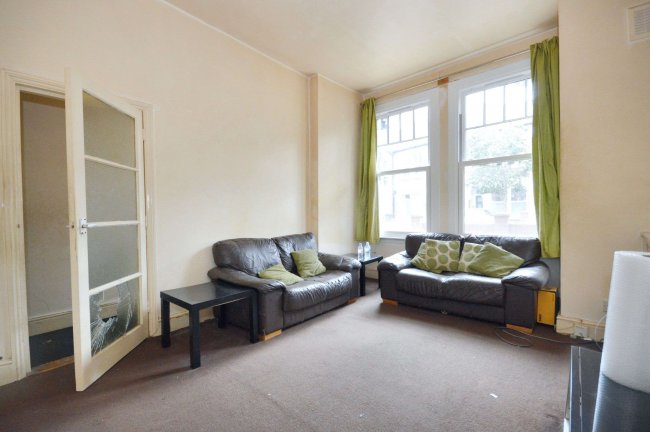 122 Boundaries Road, Balham, London SW12 8HG 9