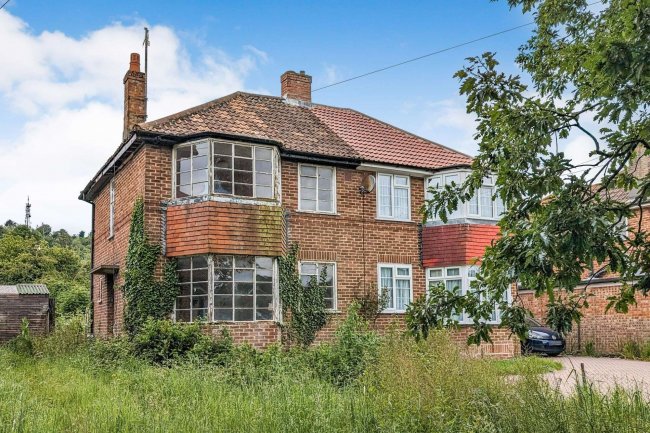 295 Findon Road, Findon Valley, Worthing, BN14 0HA 1