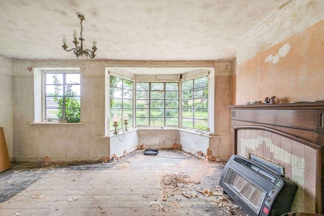 295 Findon Road, Findon Valley, Worthing, BN14 0HA 1