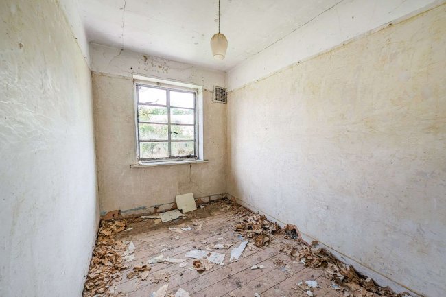 295 Findon Road, Findon Valley, Worthing, BN14 0HA 1