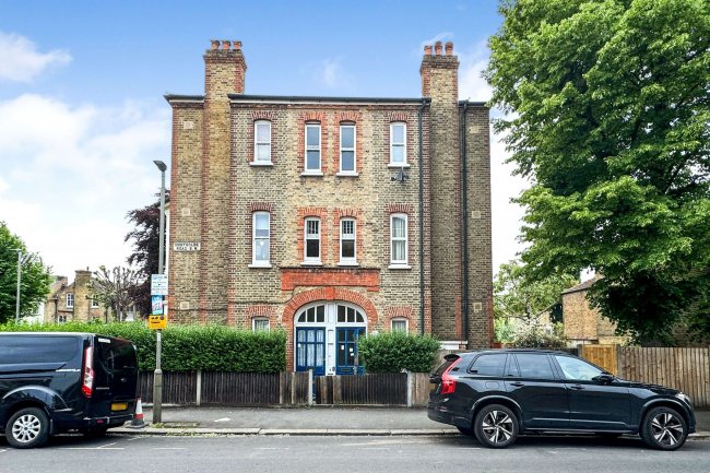 Flat 4 Thurleigh Mansions, 33 Thurleigh Road, Balham, London SW12 8UA 7
