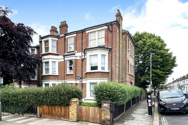 Flat 4 Thurleigh Mansions, 33 Thurleigh Road, Balham, London SW12 8UA 7