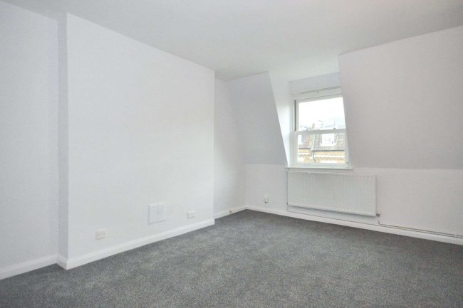 Flat E, 29 St Julians Road, London, NW6 7LB 2