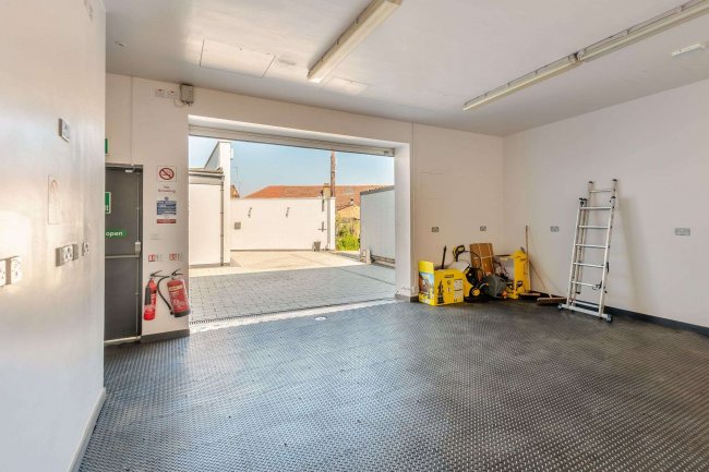 117 Burnham Road, Chingford, London, E4 8PA 1