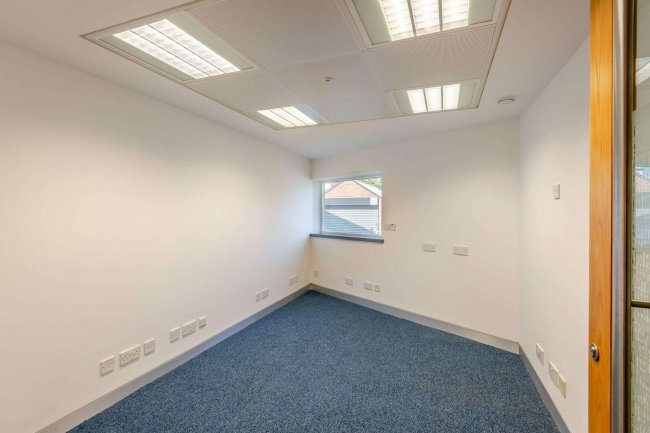 117 Burnham Road, Chingford, London, E4 8PA 1