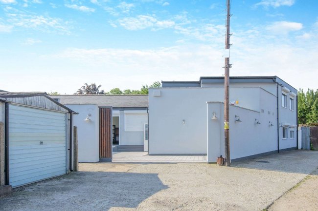 117 Burnham Road, Chingford, London, E4 8PA 1